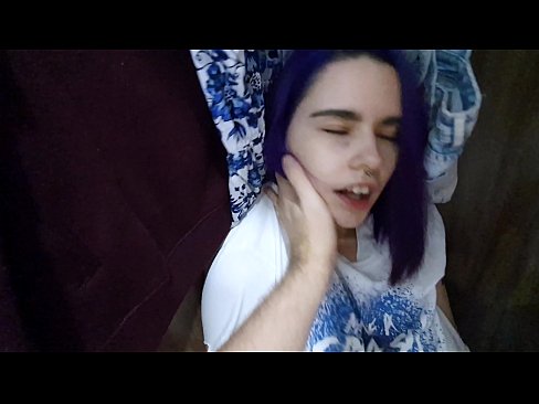 ❤️ I kitea taku tuahine i roto i te kaapata ka awhina ia ia ki te cum ❤ Porno i mi.muitohentai.ru